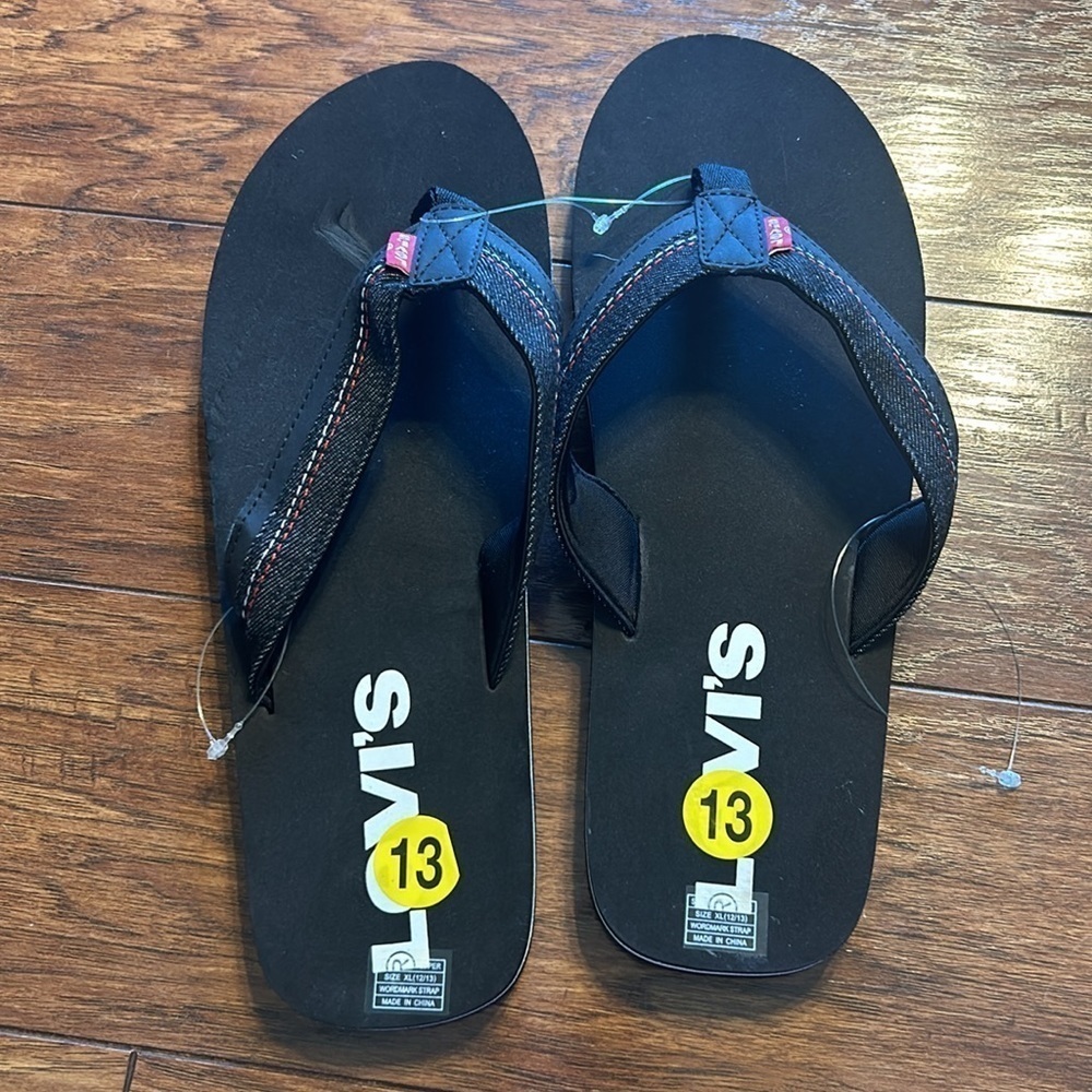 LEVI’S FLIP FLOP SANDALS size 13 NEW - Picture 2 of 7